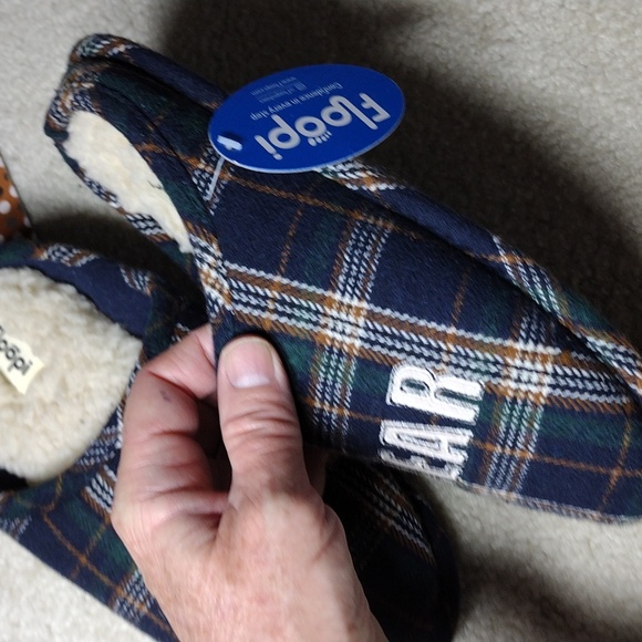 Floopi women's brown and green plaid Mama Bear slippers. NWT. Size 9-10 - Picture 7 of 9